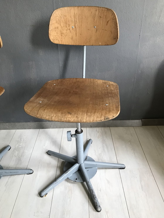 Image 1 of 2x Ahrend Work chairs Jr. 70