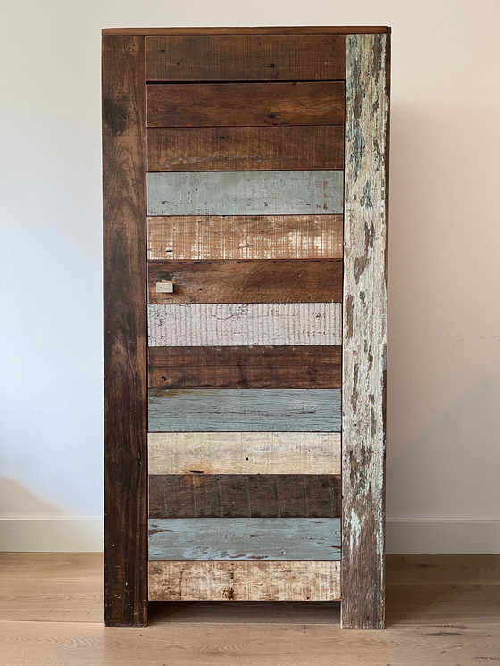 Image 1 of Modern Closet From Recycled Favela Wood