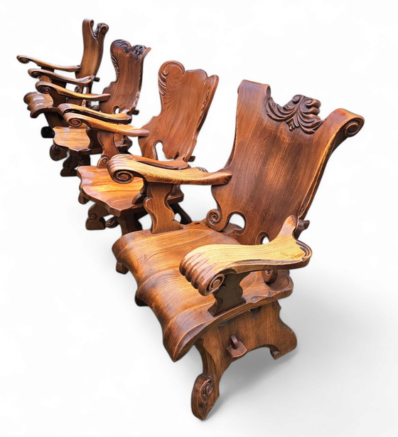 Image 1 of 4 x large matching oak claw armchairs, 1970s

Height 90 
Width 70 
Depth 70 cm