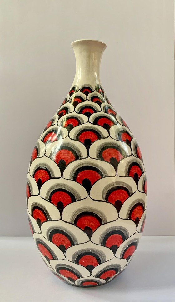 Image 1 of Beautiful ceramic vase.