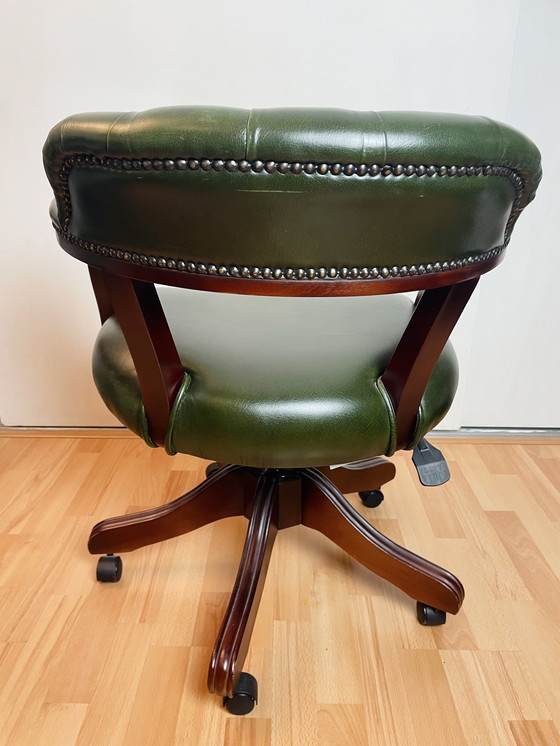 Image 1 of Chesterfield office chair