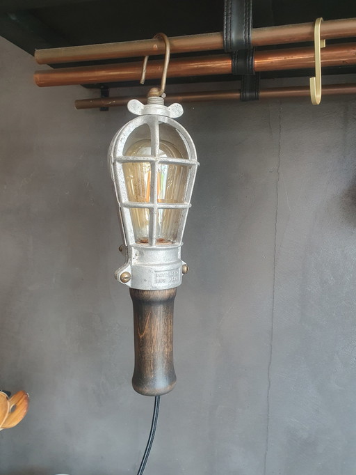 Crouse Hinds Work Lamp ' Troublelight' From The 1930s.