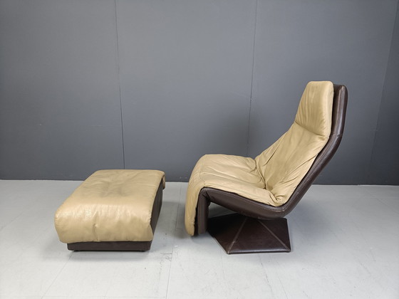 Image 1 of Fauteuil pivotant en cuir vintage avec ottoman, 1970