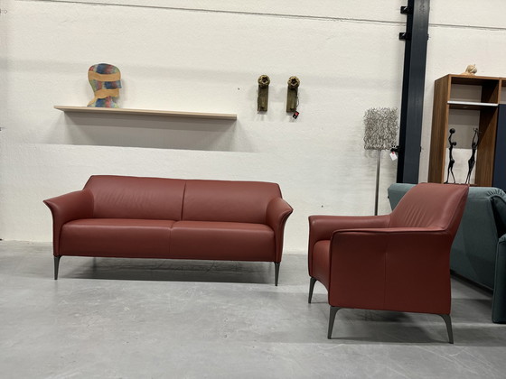 Image 1 of Leolux Mayuro Armchair Ceras Maroon Leather