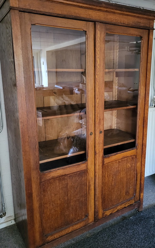 Classic Display Cabinet Louis Philippe