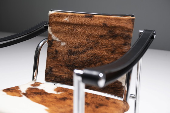 Image 1 of LC 1 set in pony skin - Le Corbusier, Jeanneret & Charlotte Perriand - Cassina