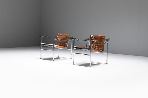 Image 1 of LC 1 set in pony skin - Le Corbusier, Jeanneret & Charlotte Perriand - Cassina