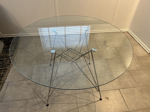 Wire frame (dining) table with glass top