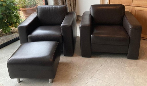 2x Leather Design Clubs With Matching Footstool/Pouf