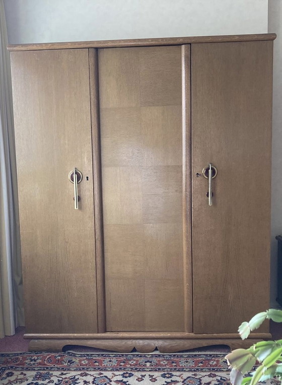 Image 1 of Art Deco linen closet