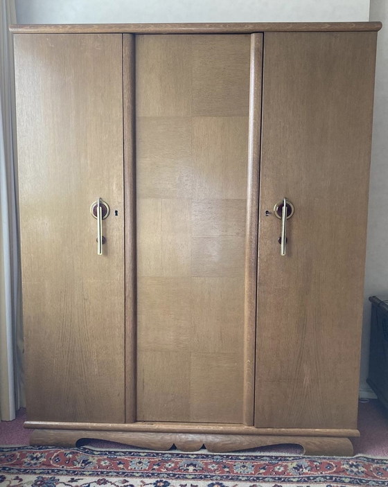 Image 1 of Art Deco linen closet