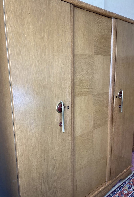 Image 1 of Art Deco linen closet