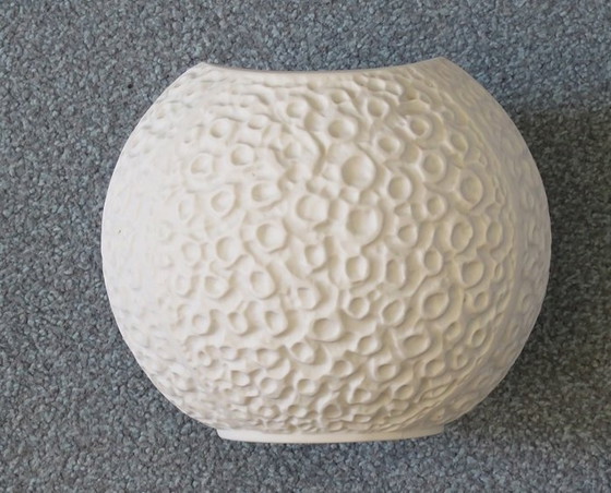 Image 1 of Heinrich porcelain bisque flower vase "Coral ornaments" 2091