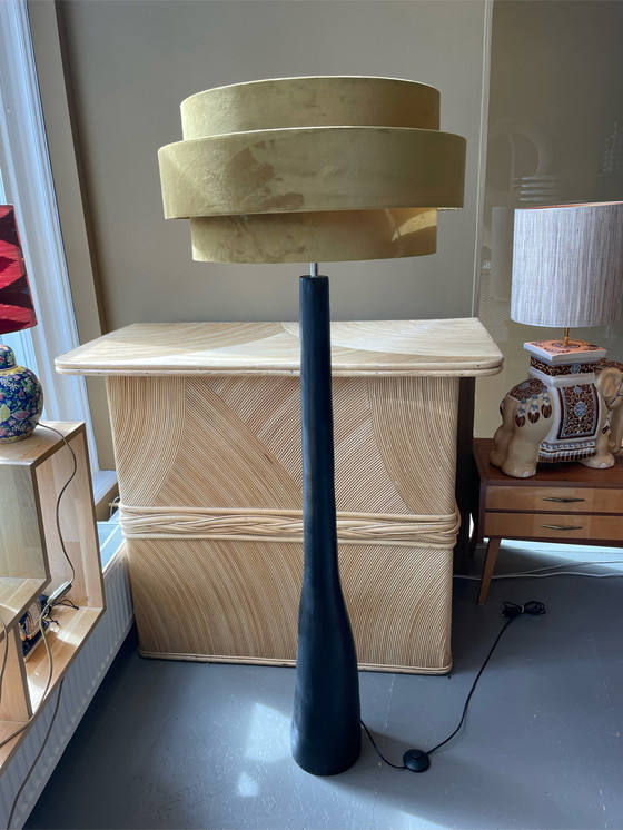 Image 1 of Lampadaire trio en bois noir