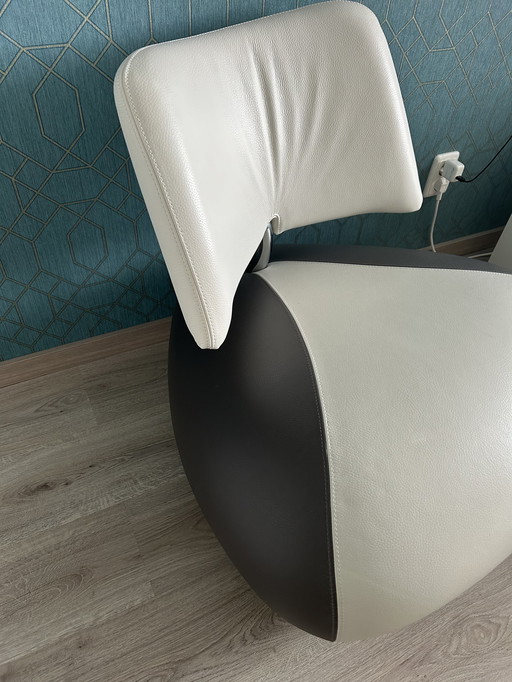 Leolux Pallone armchair