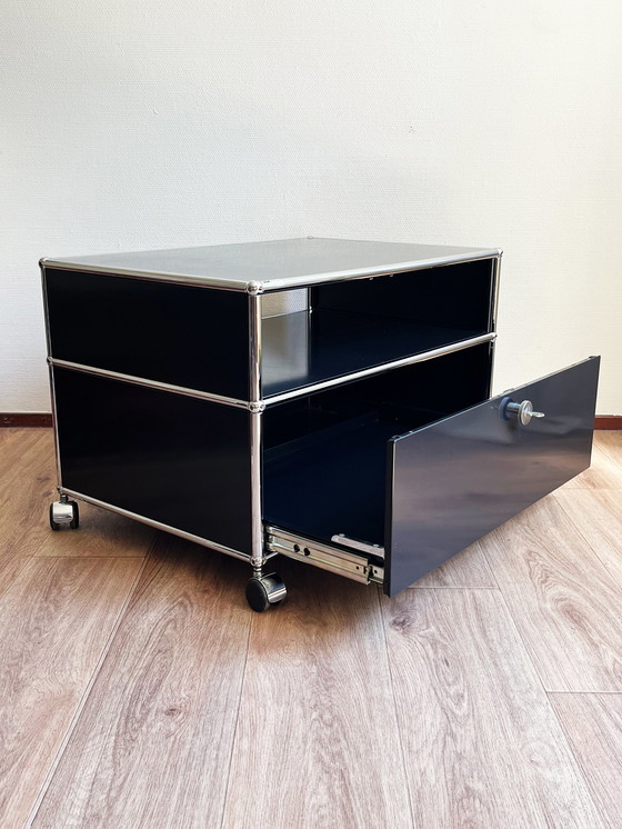 Image 1 of USM Haller cabinet on wheels