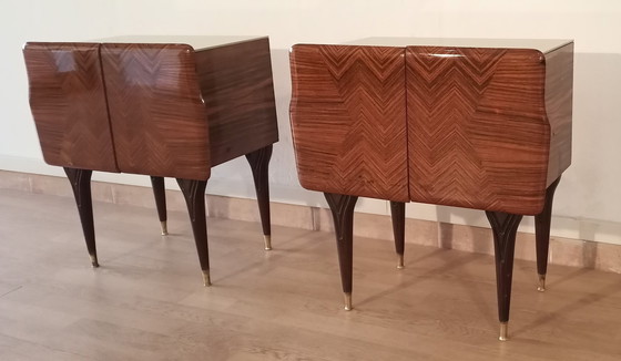 Image 1 of 2x Mid-Century Art Deco Italian Nightstands in Walnut with Glass Tops