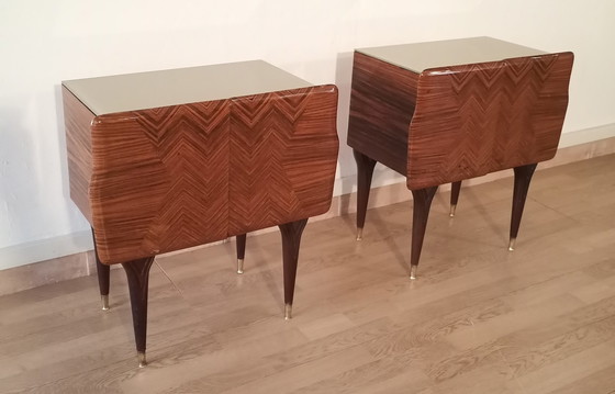 Image 1 of 2x Mid-Century Art Deco Italian Nightstands in Walnut with Glass Tops