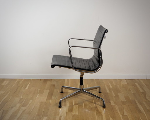 Vitra Alu Chair Ea 107 In Black Leather