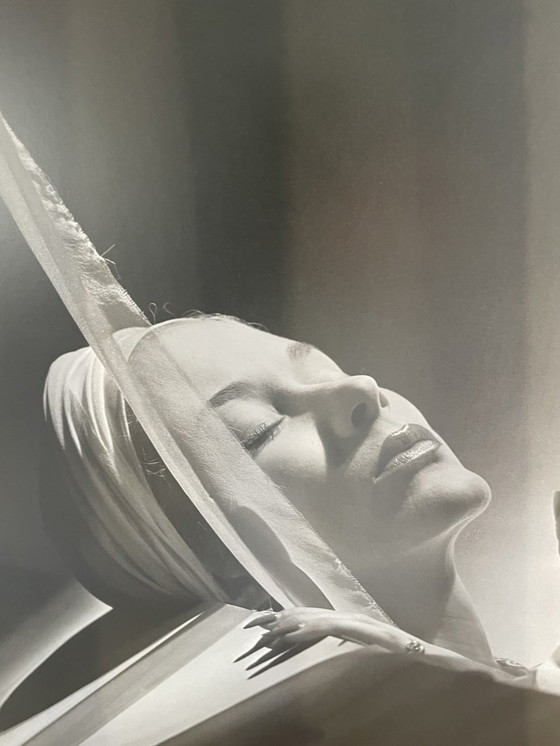 Image 1 of Horst P. Horst, Lisa avec turban, 1940, fabriqué en Angleterre