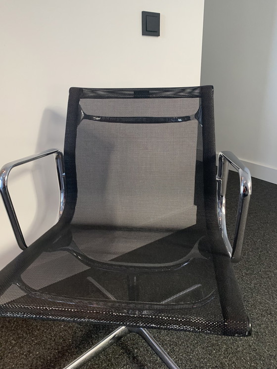 Image 1 of Vitra Ea108 Netweave Meeting Chair