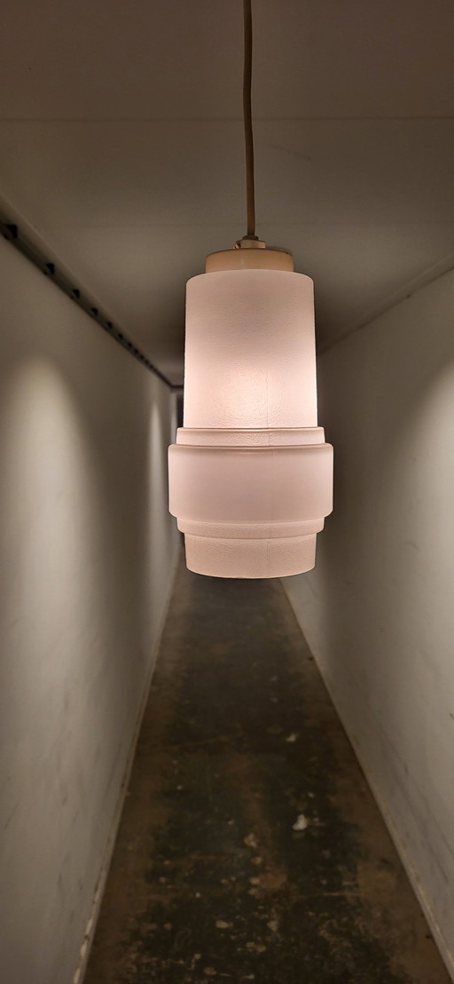 Lampada a sospensione in vetro lattiginoso Art Déco 