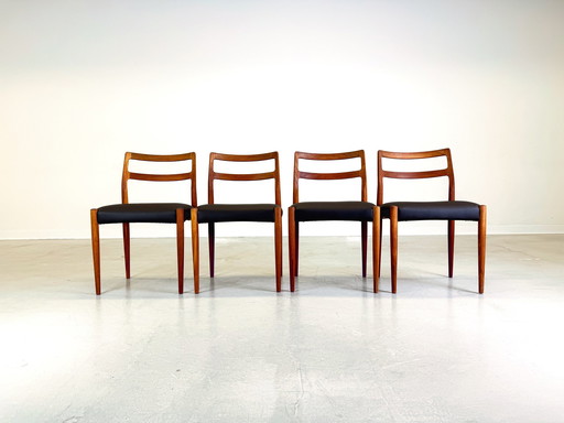 Set of 4 Mid - Century chairs Johannes Andersen Anna Uldum Møbelfabrik Teak