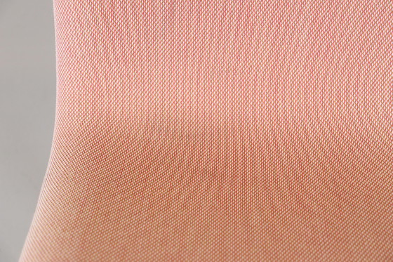 Image 1 of Muuto lounge chair pink