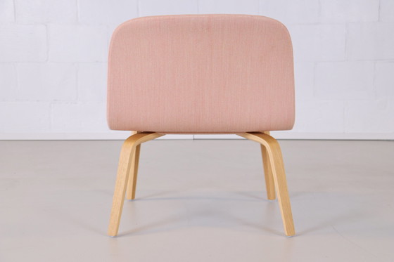 Image 1 of Muuto lounge chair pink