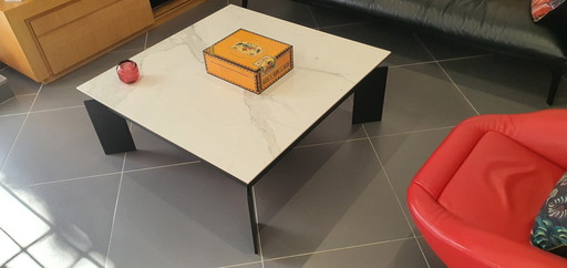 De Pierre Et D'Acier Design Design Coffee Table