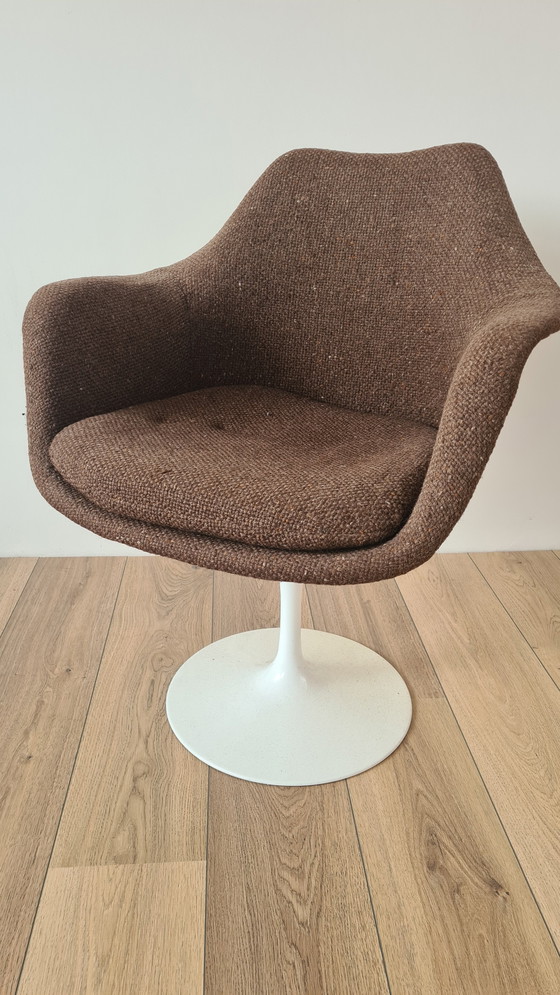 Image 1 of Eero Saarinen Tulip Design Knoll Tulip Tullip