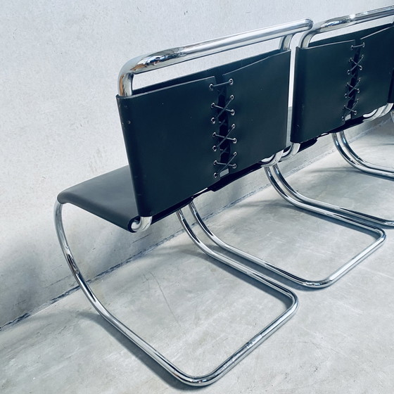 Image 1 of Chaises de salle à manger en cuir de la série MR de Mies van der Rohe 1960