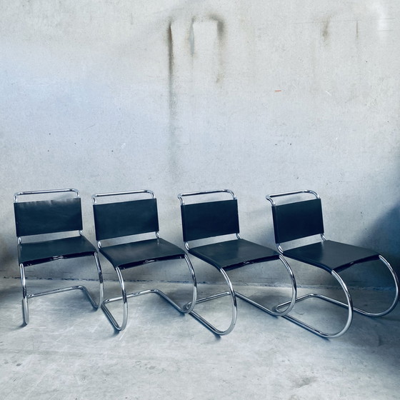 Image 1 of Chaises de salle à manger en cuir de la série MR de Mies van der Rohe 1960