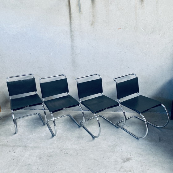 Image 1 of Chaises de salle à manger en cuir de la série MR de Mies van der Rohe 1960