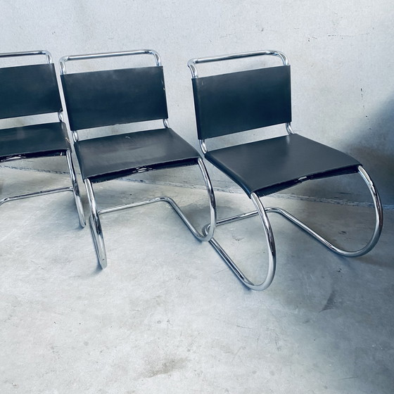 Image 1 of Chaises de salle à manger en cuir de la série MR de Mies van der Rohe 1960