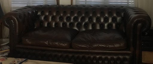 Canapé Chesterfield 2-3 places en cuir marron foncé