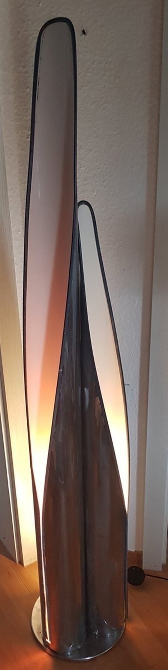 Image 1 of Lámpara de pie italiana de metal escultural con tres columnas de luz