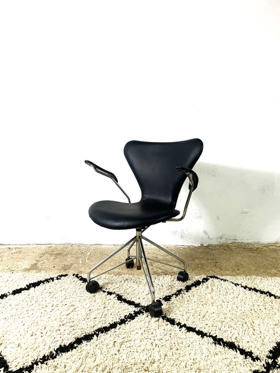 Image 1 of "Seven" Office Chair By Arne Jacobsen For Fritz Hansen, Denmark, 1950s