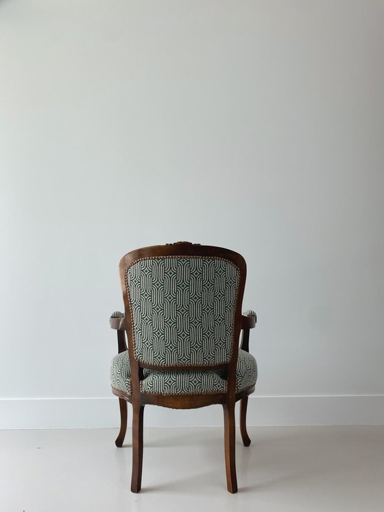 Image 1 of Classic chair