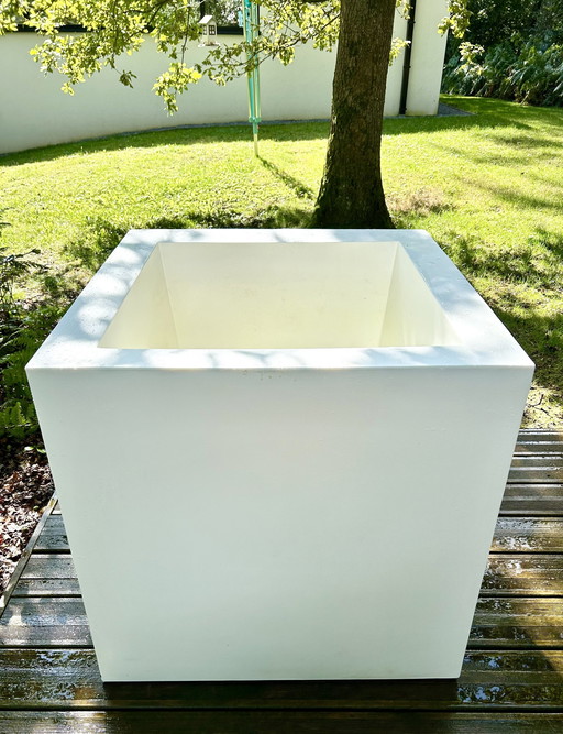 Vondom Cubo pot