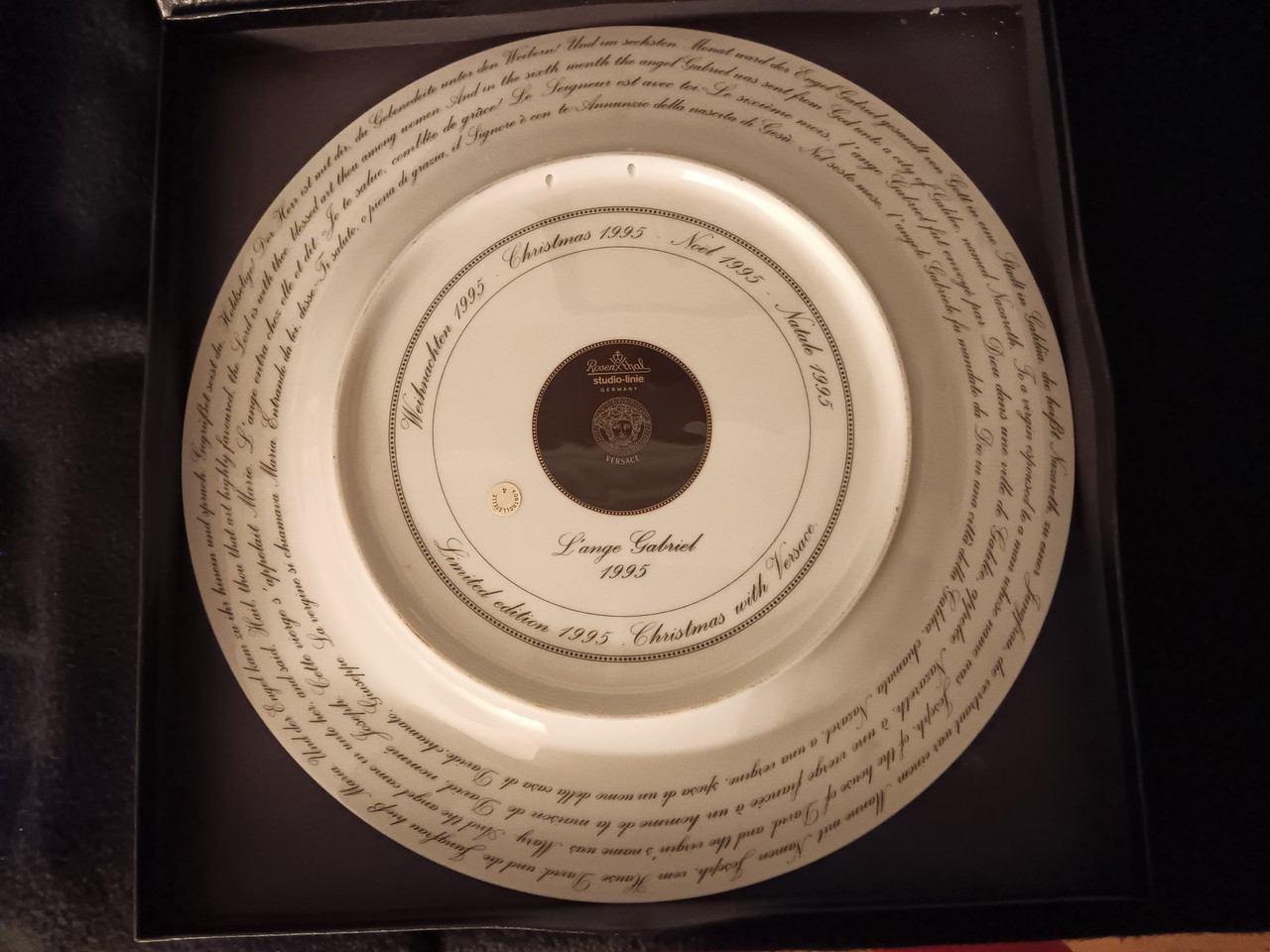 Rosenthal Versace Christmas plate | €288 | Whoppah