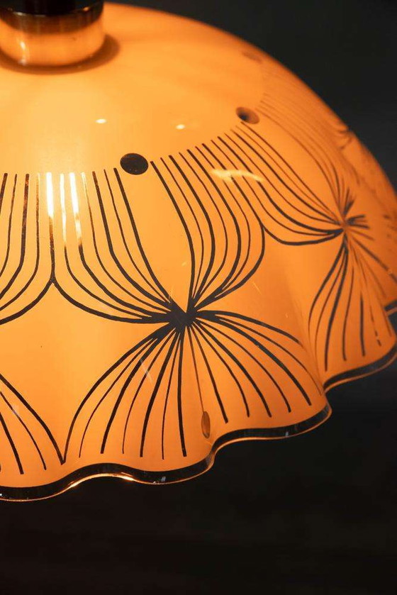 Image 1 of Lampe suspendue en verre de l'ère spatiale 70s, Lampe suspendue en verre vintage Suède