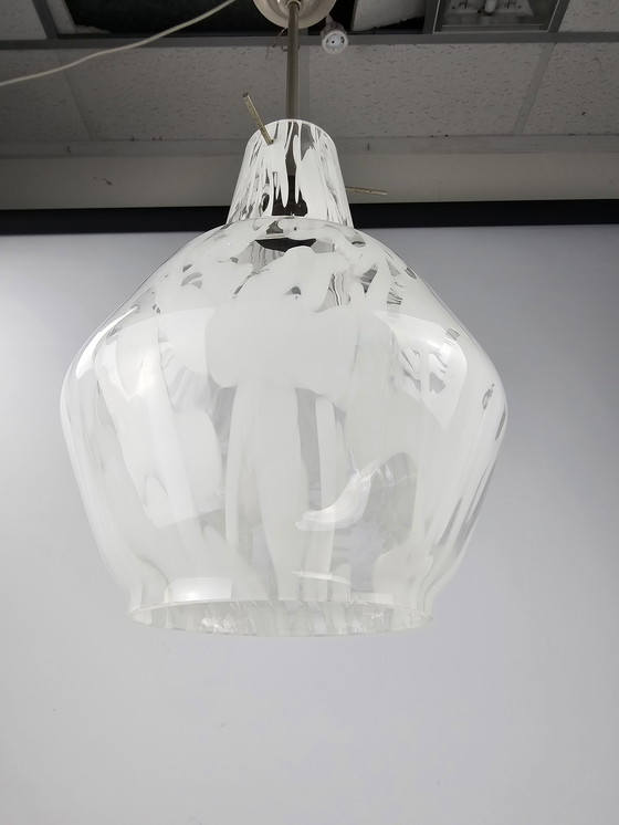 Image 1 of Lampe suspendue italienne en verre nuageux