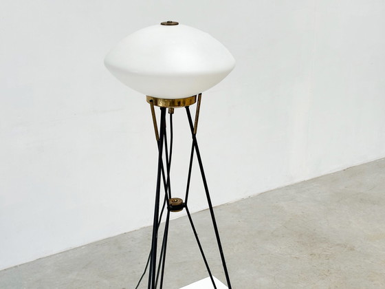 Image 1 of Elegant Italian floorlamp with white opaline shade