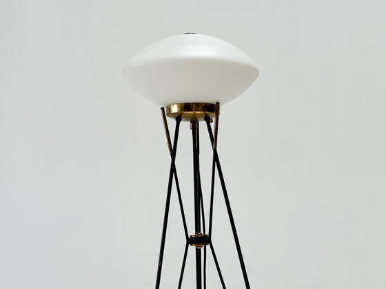 Image 1 of Elegant Italian floorlamp with white opaline shade