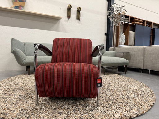 Leolux Scylla Armchair Belluno Fabric Red