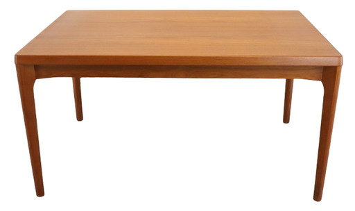 Henning Kjaernulf pour Velje table à manger extensible vintage