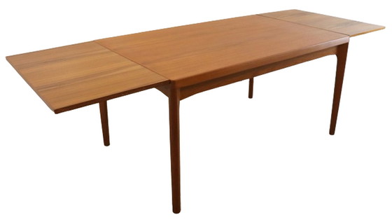 Image 1 of Henning Kjaernulf pour Velje table à manger extensible vintage