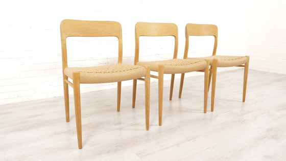 Image 1 of 3X Dining Chairs | Oak | Niels Otto Moller | Model 75