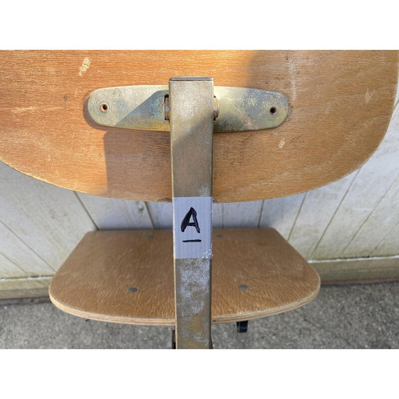 Image 1 of Vintage industrial swivel chair A in wood and metal, 1950